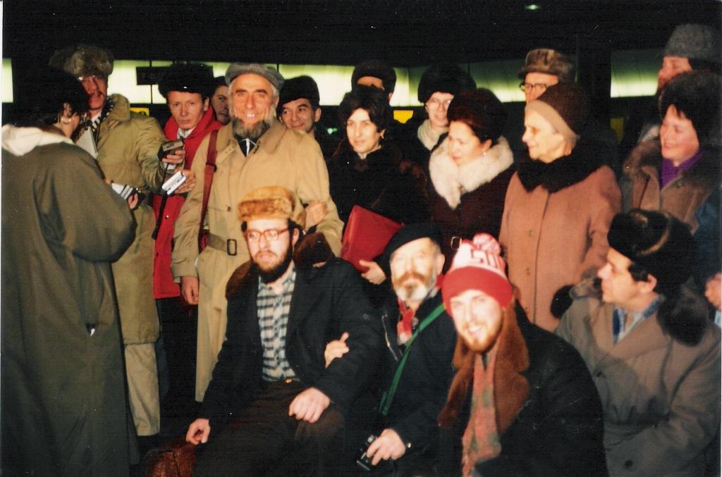 Проводы семьи Йосефа Бегуна в&nbsp;Шереметьевском  аэропорту. Москва, 1988&nbsp;г.